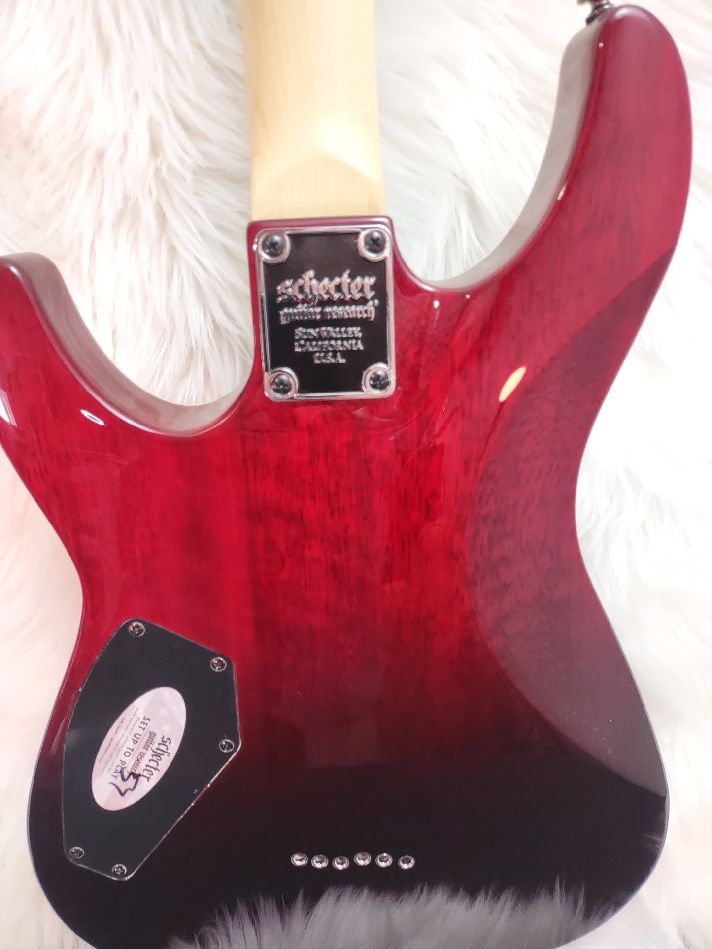 Schecter Diamond Series Omen Extreme-6 Blood Red Flame Top